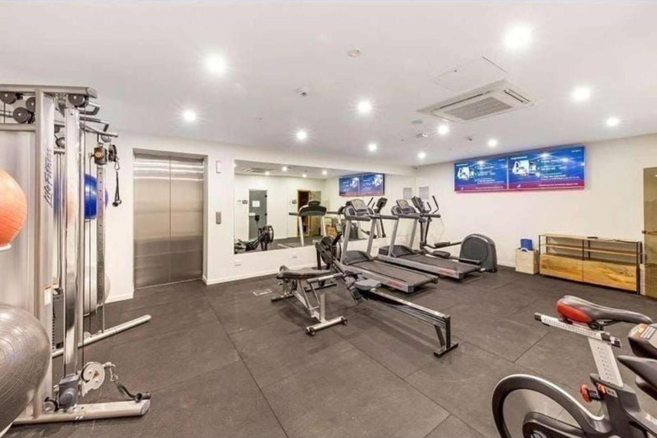 Ruby Building - Self Contained, Privately Managed Apartment