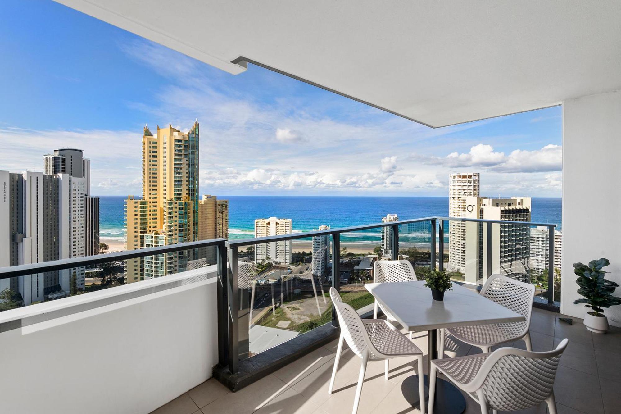 Ruby Building - Self Contained, Privately Managed Apartment