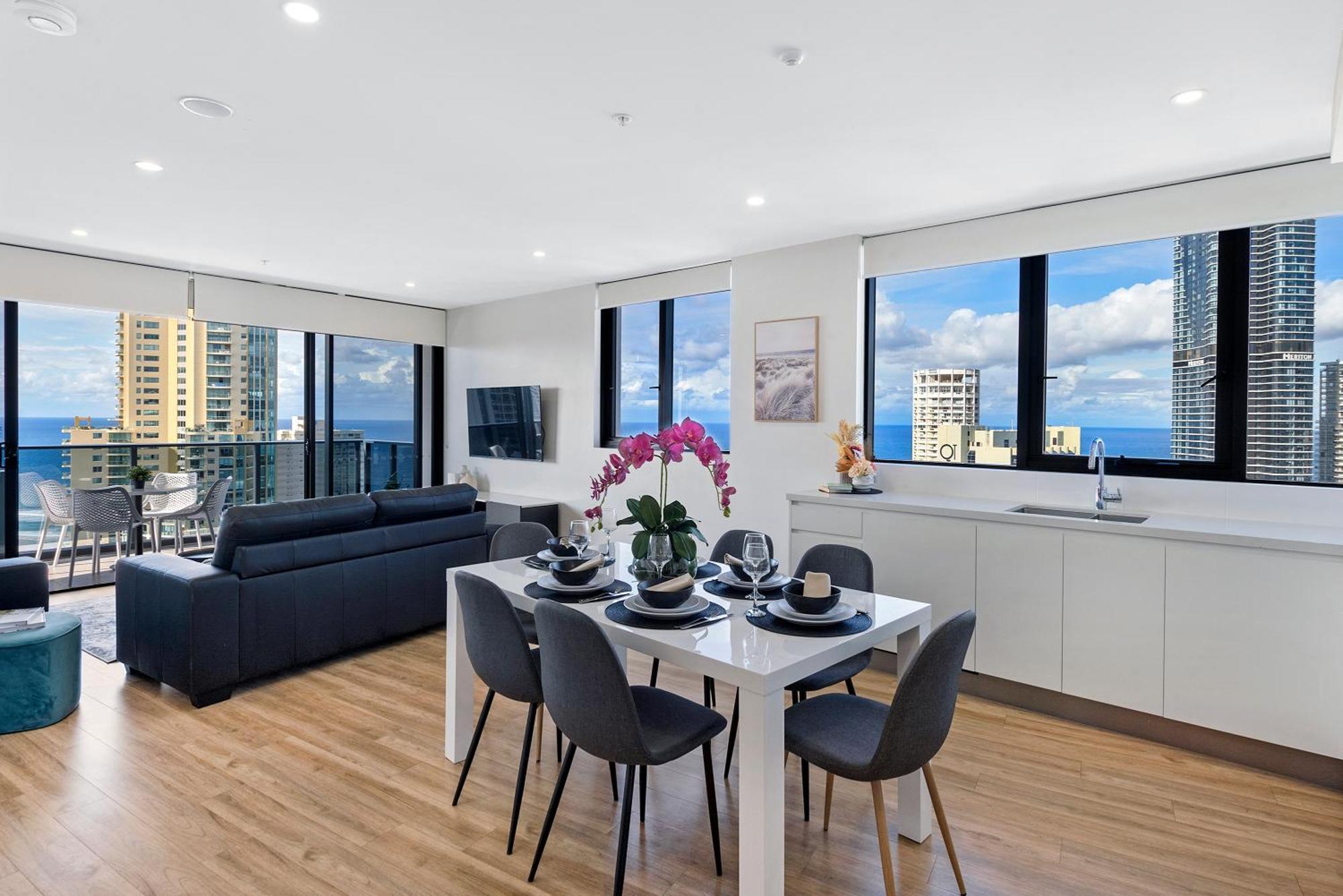 Ruby Building - Self Contained, Privately Managed Apartment Gold Coast